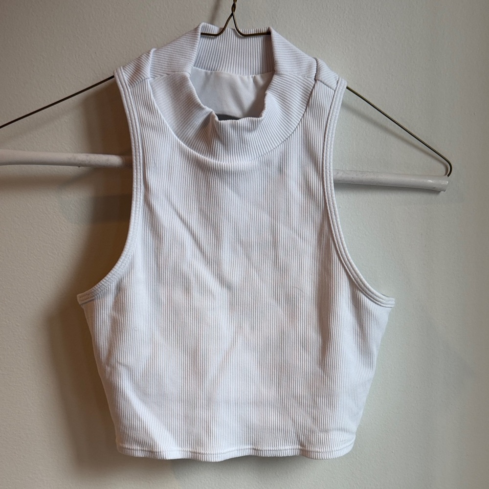 Alo Yoga Sleeveless Mock Neck Open Back tank